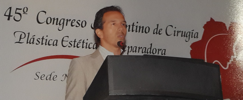 El Dr. Prez Rivera en el 45 Congreso de Ciruga Plstica